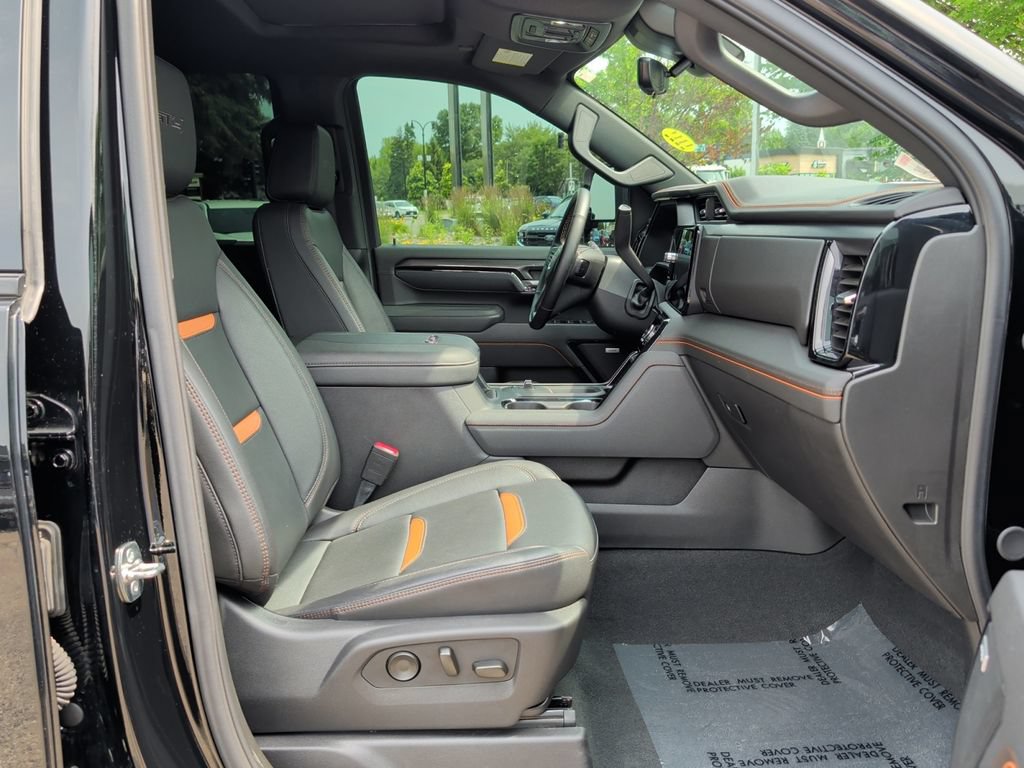 Used 2025 GMC Sierra 3500 AT4 w/ AT4 Premium Plus Package AWD/4WD image 37