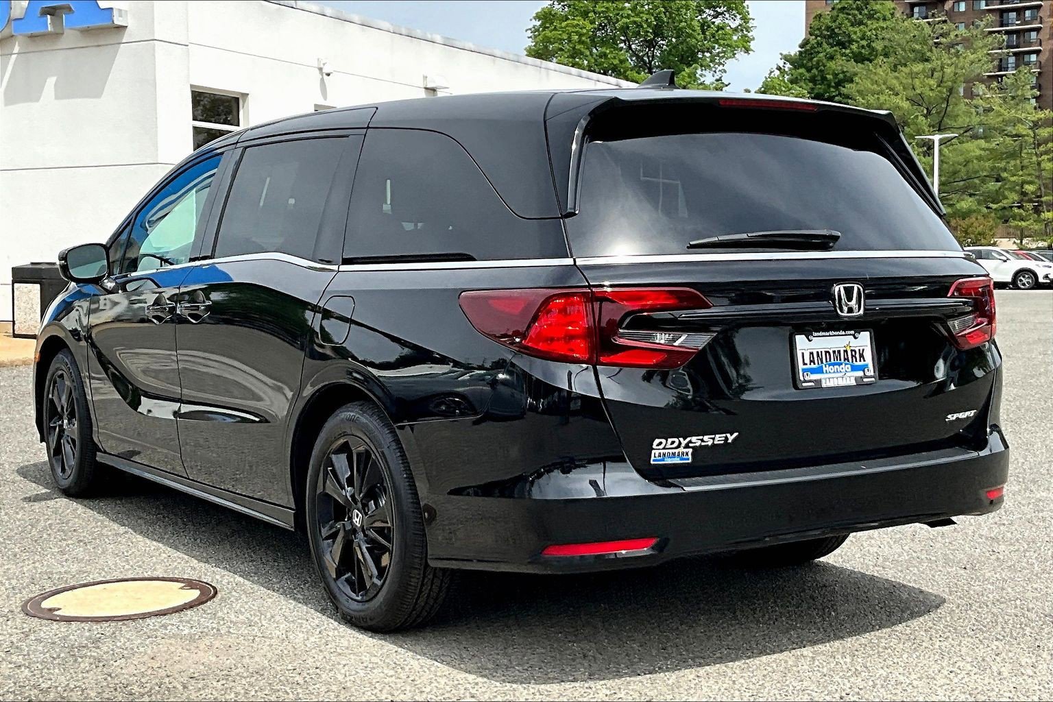 Used 2023 Honda Odyssey Sport image 12