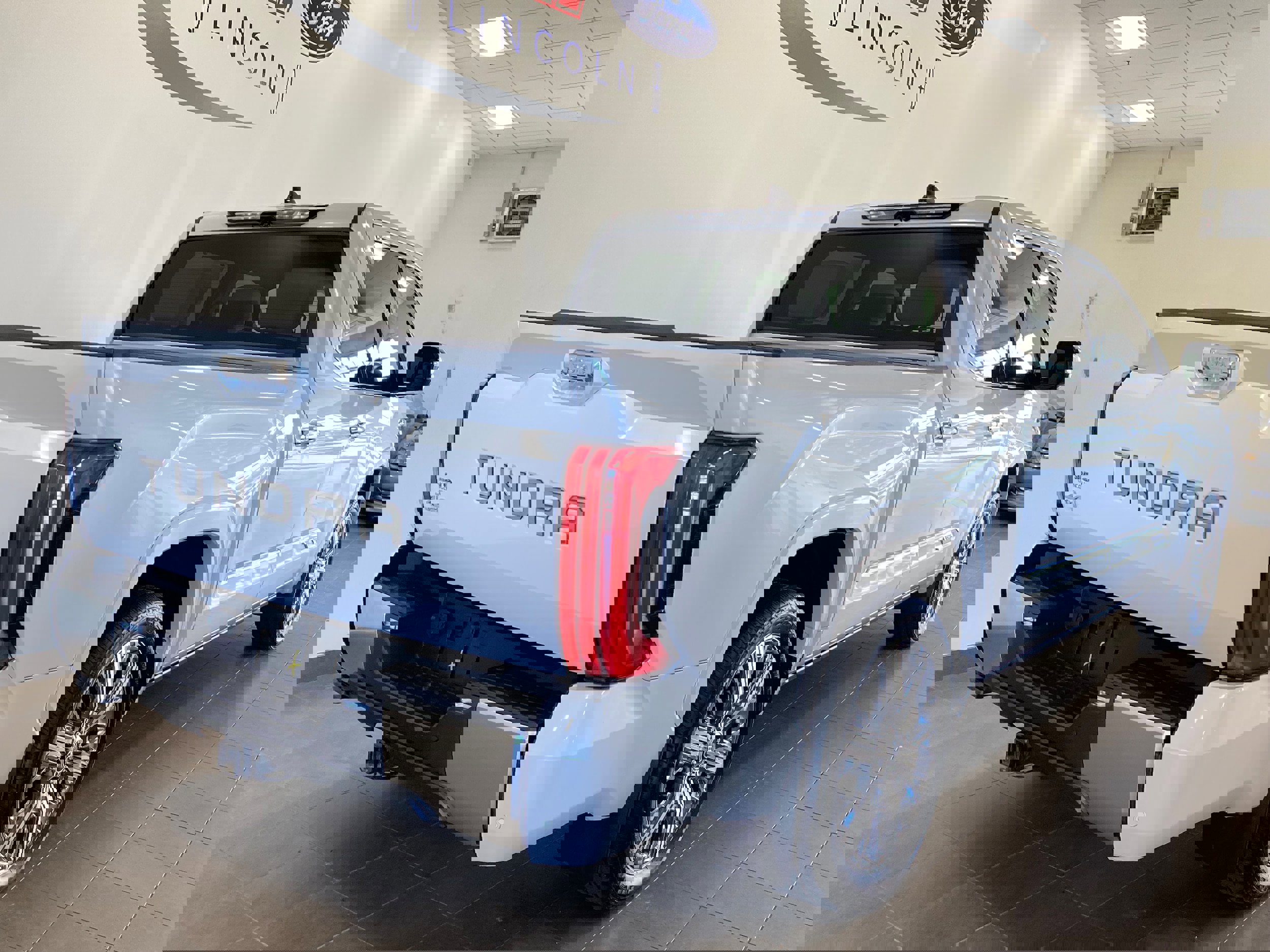 Used 2023 Toyota Tundra Capstone image 7