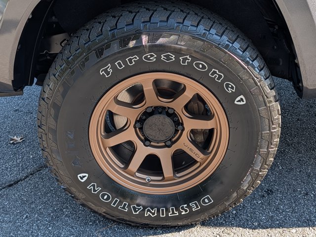 Used 2020 Toyota Tacoma SR5 RWD image 11
