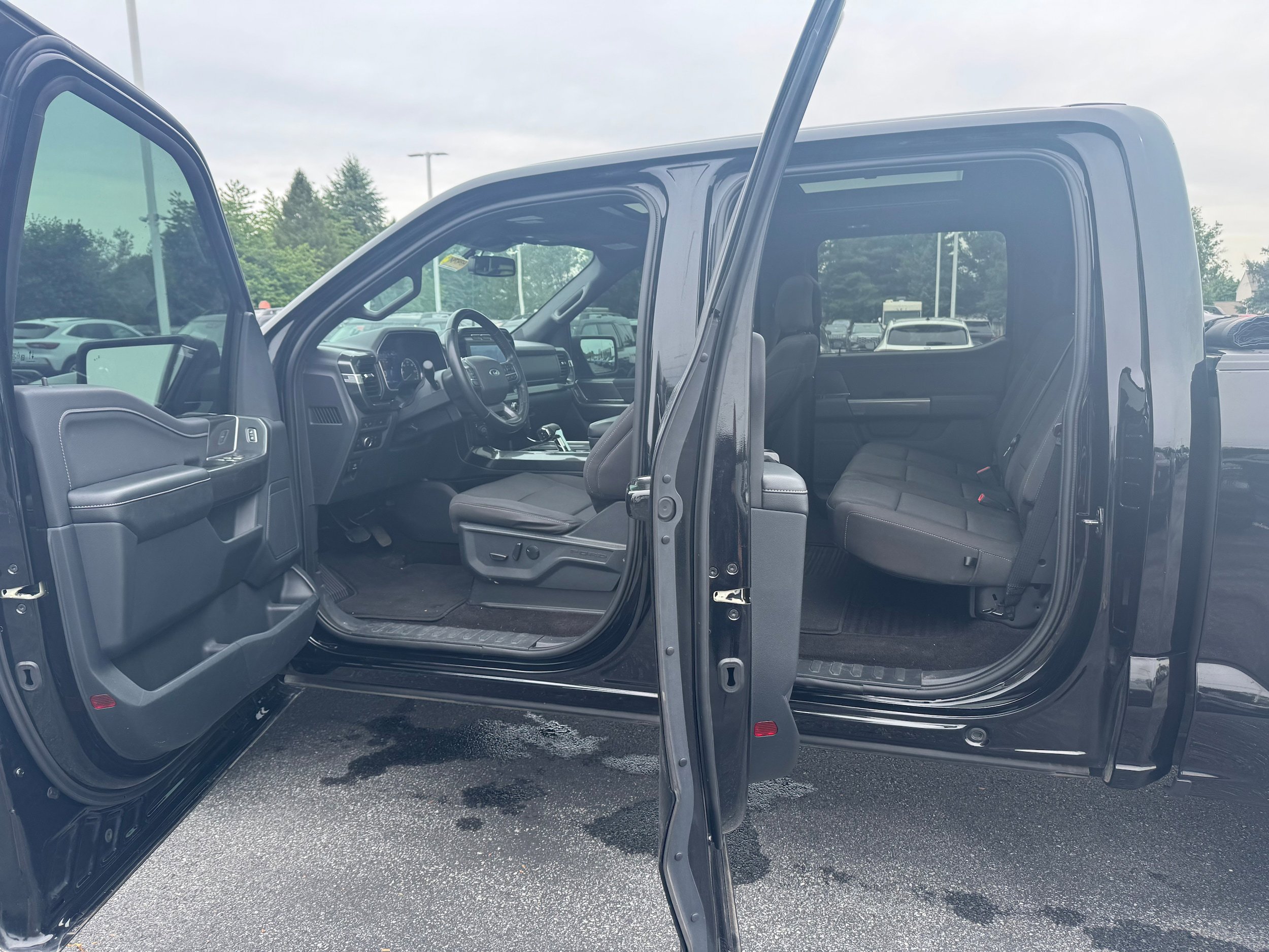 Used 2022 Ford F150 XLT w/ Equipment Group 302A High AWD/4WD image 8