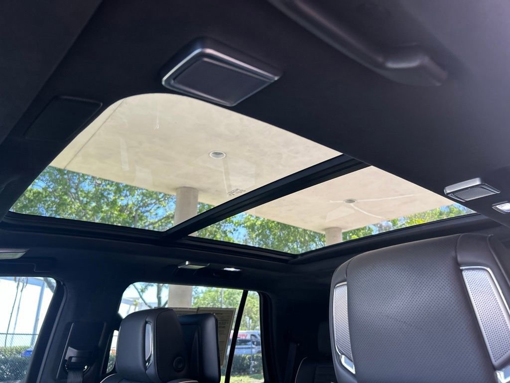Used 2024 Cadillac Escalade V AWD/4WD image 12