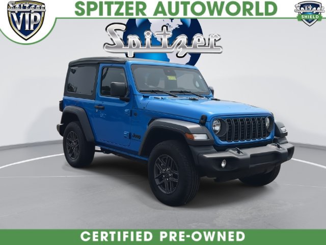 Used 2025 Jeep Wrangler Sport AWD/4WD image 3