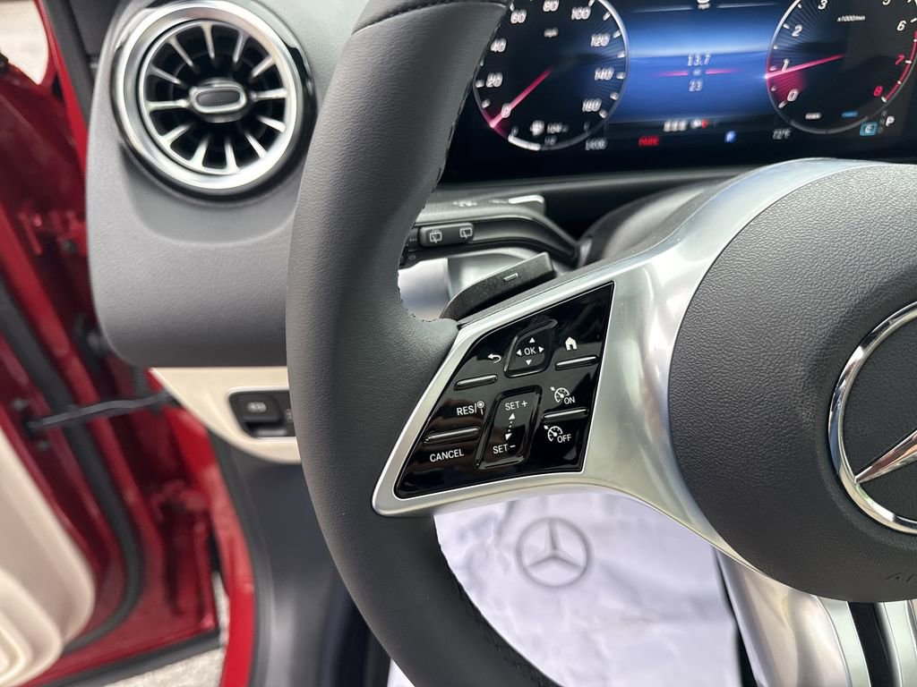 New 2025 Mercedes-Benz GLB 250 image 26