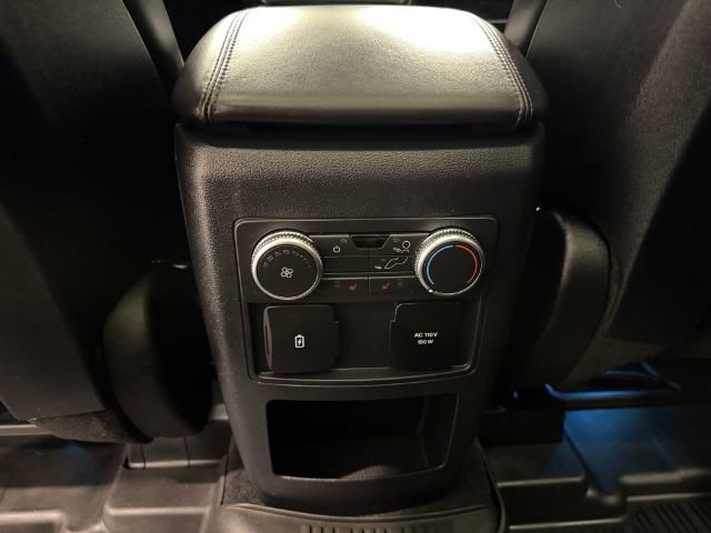 Used 2020 Ford Explorer Platinum w/ Premium Technology Package image 36
