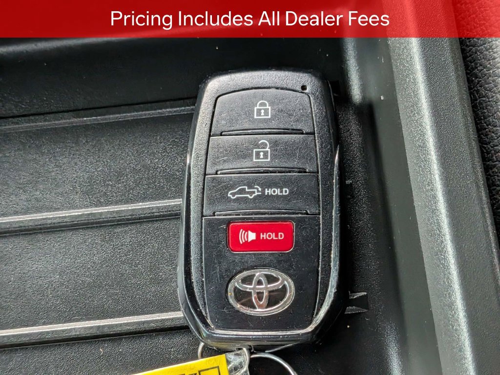 Used 2024 Toyota Tundra Limited w/ Power Package AWD/4WD image 31