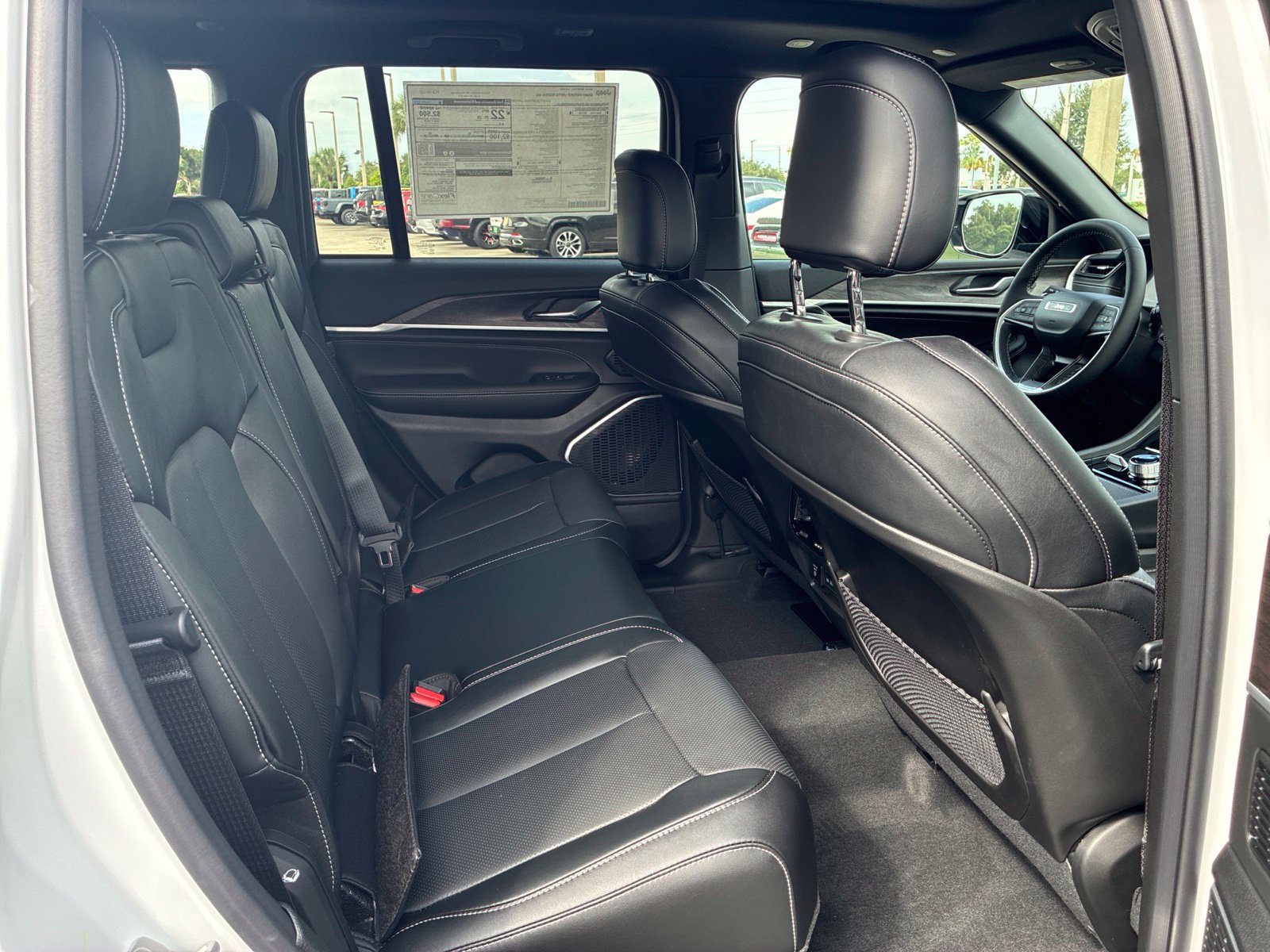 New 2027 Jeep Grand Cherokee Limited AWD/4WD image 11
