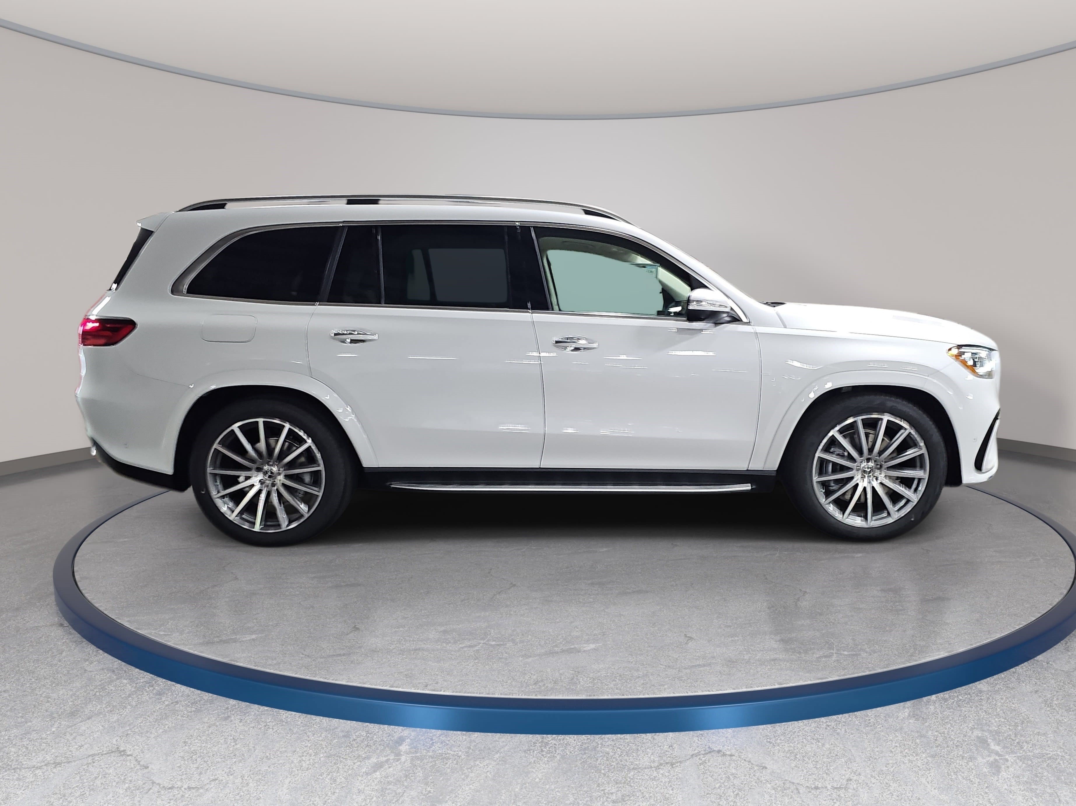 New 2026 Mercedes-Benz GLS 450 4MATIC image 4