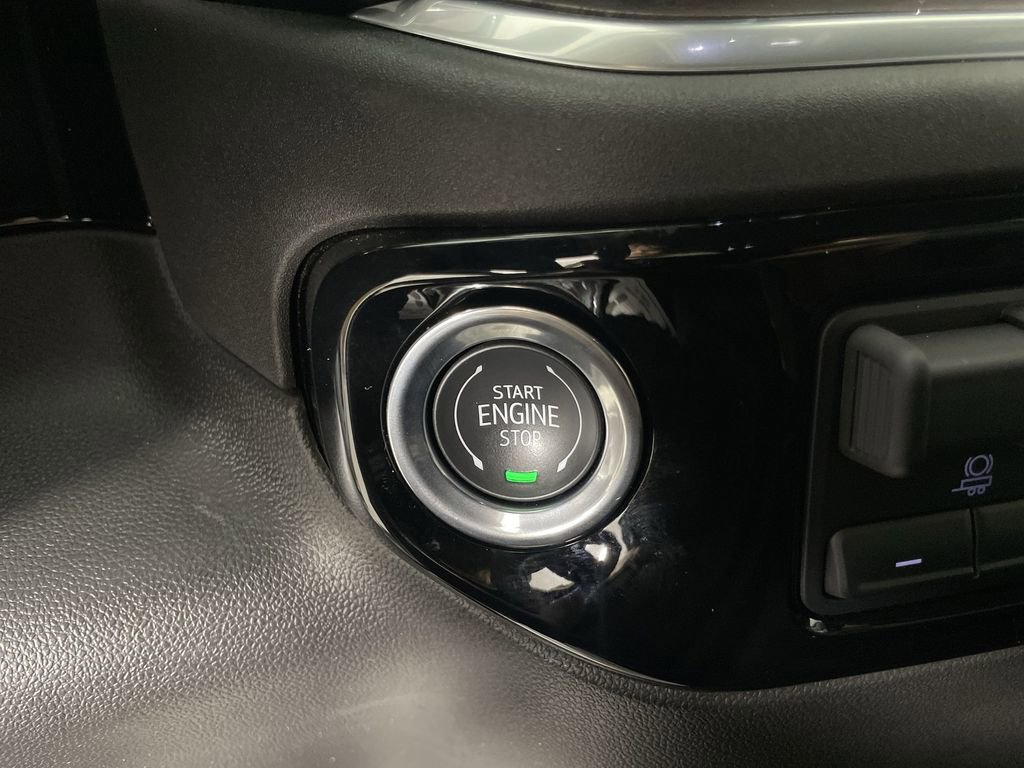 Used 2025 GMC Sierra 1500 SLT image 16