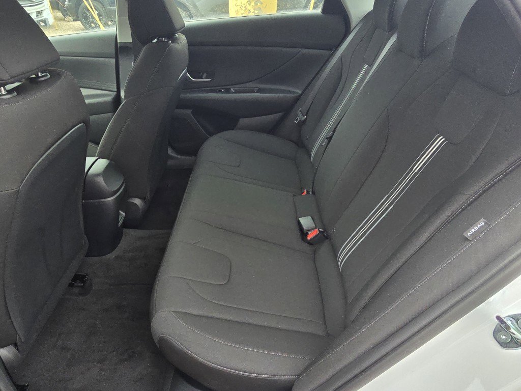 New 2025 Hyundai Elantra Blue image 28