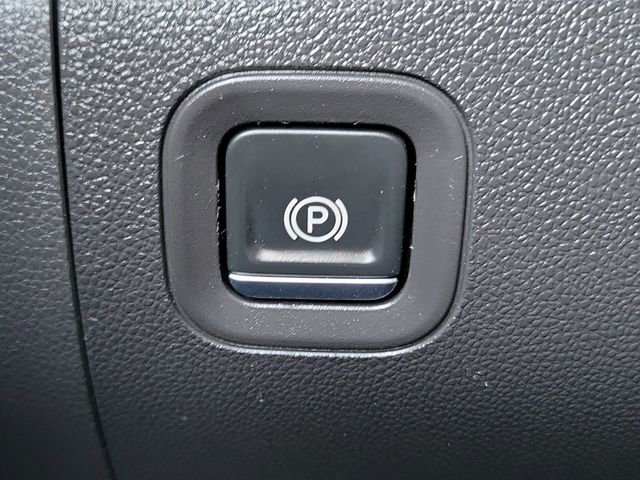 Certified 2024 Chevrolet Silverado 1500 Custom image 19