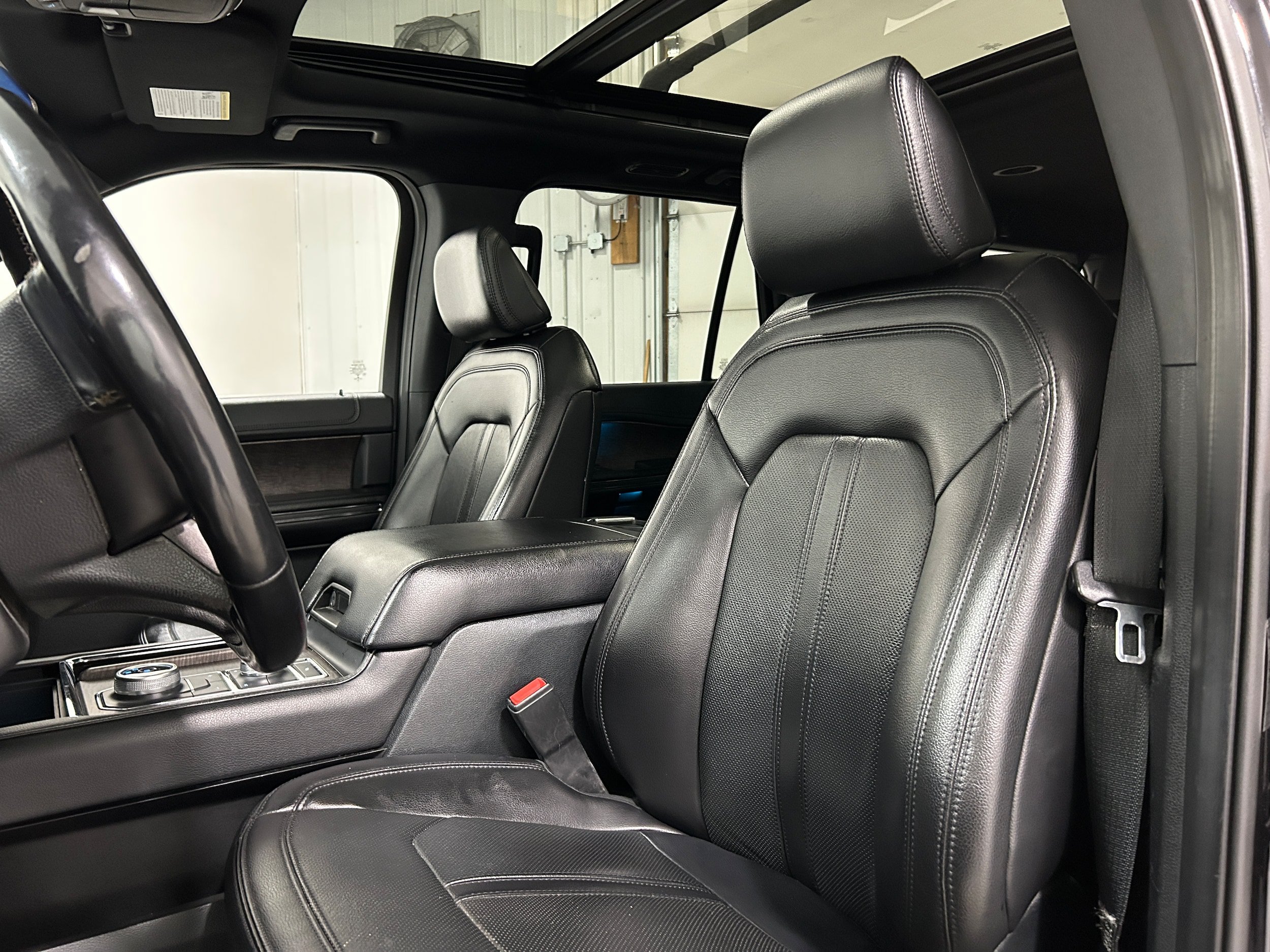Used 2021 Ford Expedition Max Limited AWD/4WD image 25
