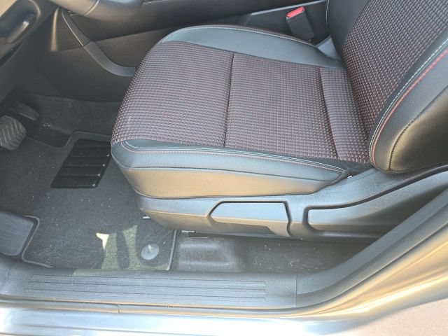 Certified 2026 Nissan Kicks SR FWD image 11