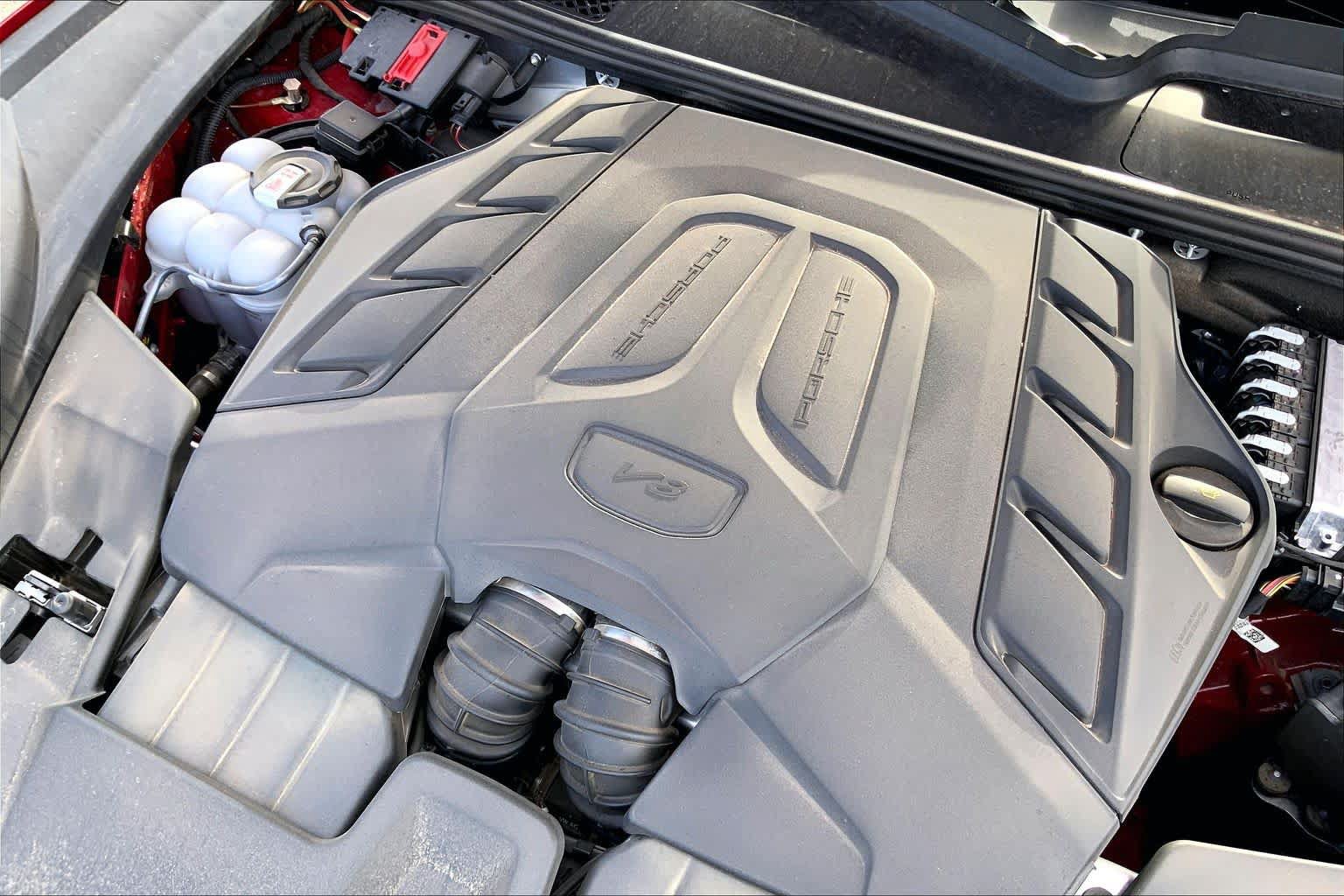 Used 2026 Porsche Cayenne S AWD/4WD image 32
