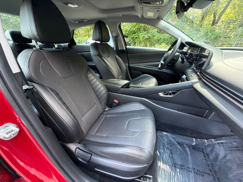 Certified 2023 Hyundai Elantra Limited w/ Cargo Package FWD image 9