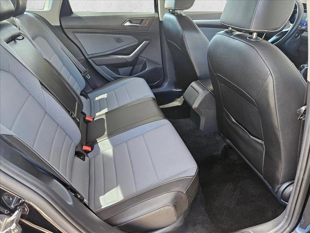 Used 2025 Volkswagen Jetta SE image 18
