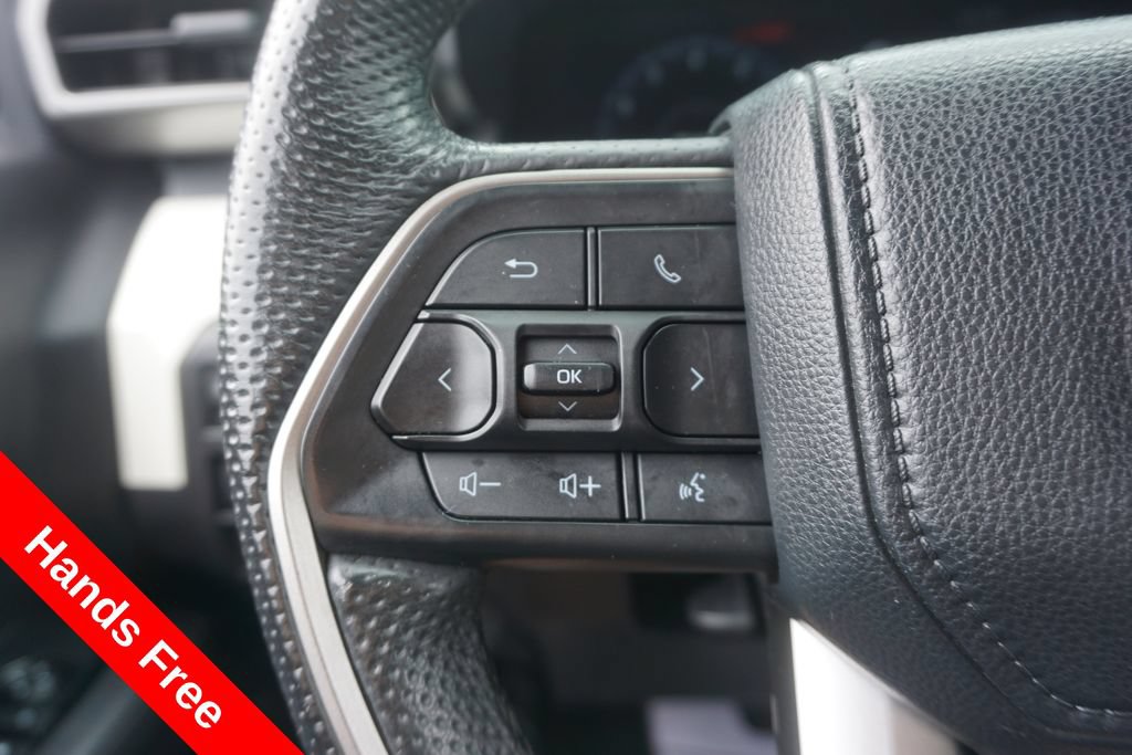 Used 2024 Toyota Tacoma TRD Off-Road AWD/4WD image 4