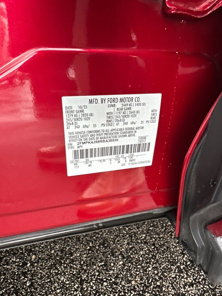 Certified 2024 Ford Edge ST-Line w/ Class II Trailer Tow Package AWD/4WD image 16