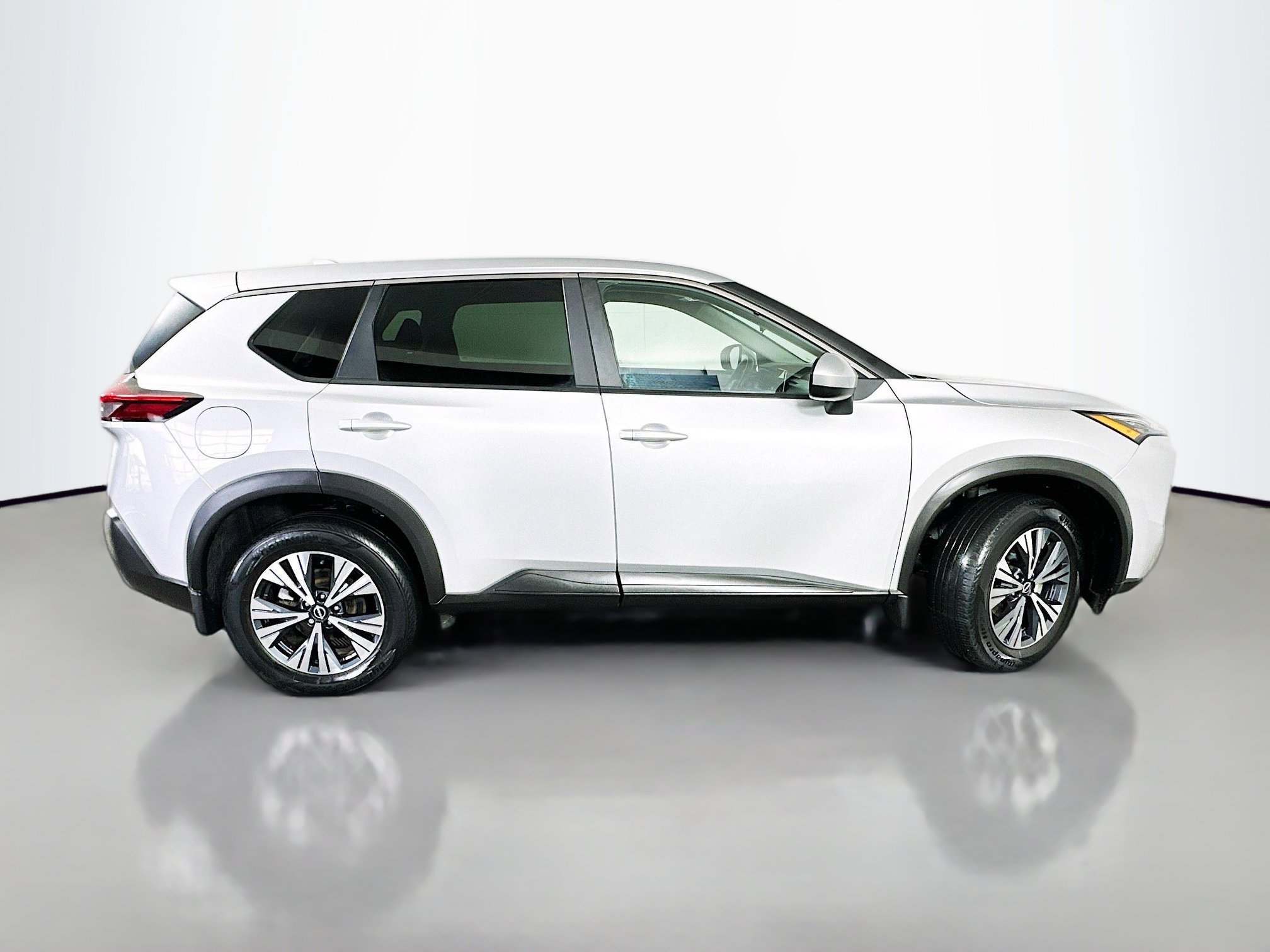 Used 2023 Nissan Rogue SV AWD/4WD image 8