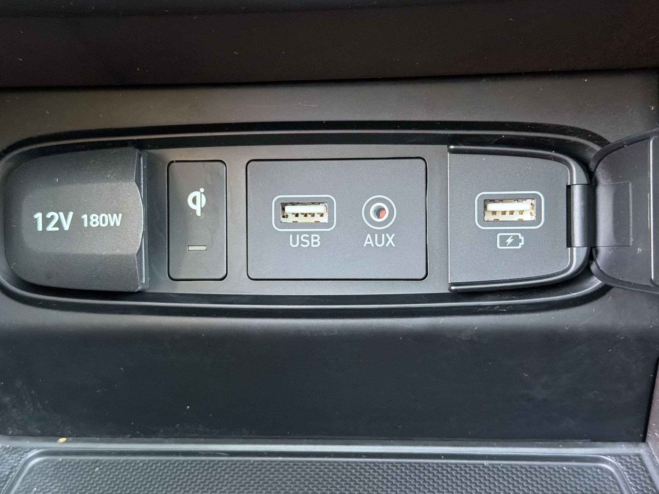 Used 2019 Hyundai Santa Fe FWD image 34