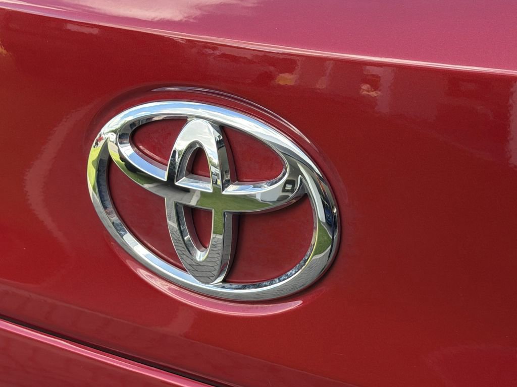 Used 2023 Toyota Corolla Cross LE FWD image 11