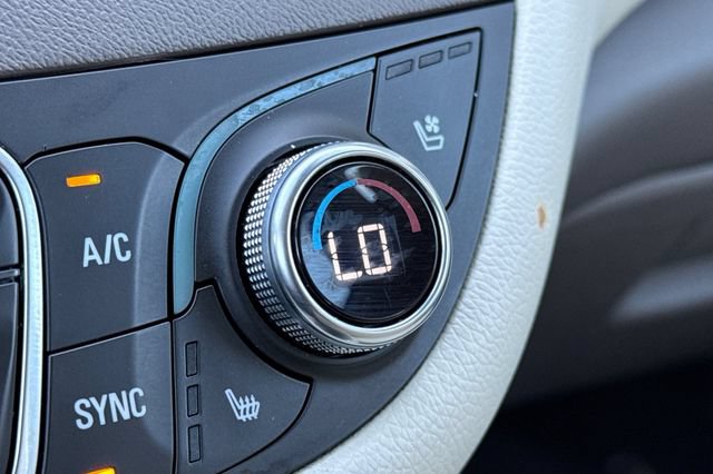 Used 2024 Chevrolet Malibu LT FWD image 30