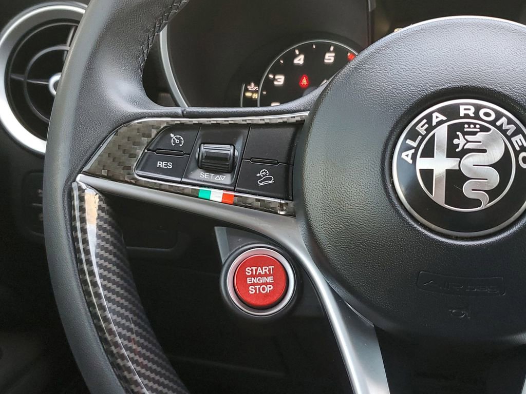 Used 2018 Alfa Romeo Stelvio AWD image 27