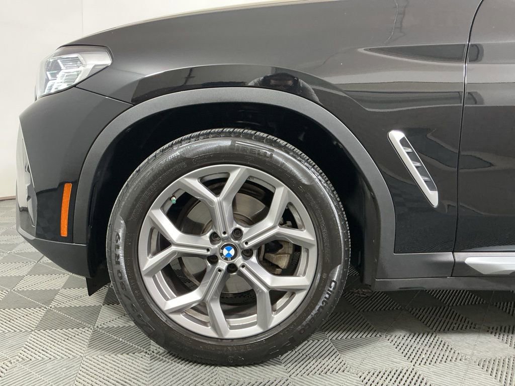 Certified 2023 BMW X4 xDrive30i w/ Convenience Package image 7