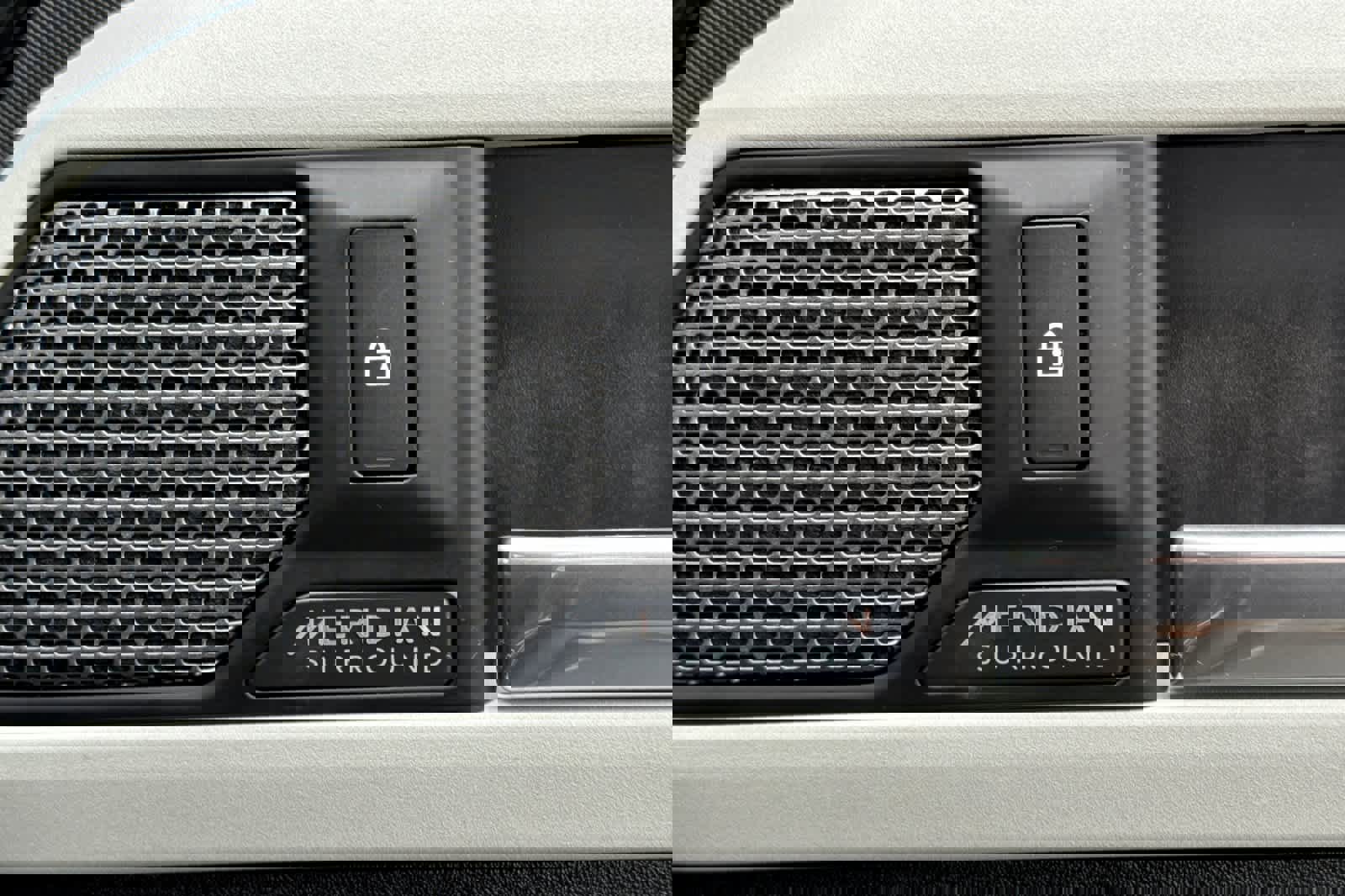 Used 2020 Land Rover Defender 110 HSE image 20