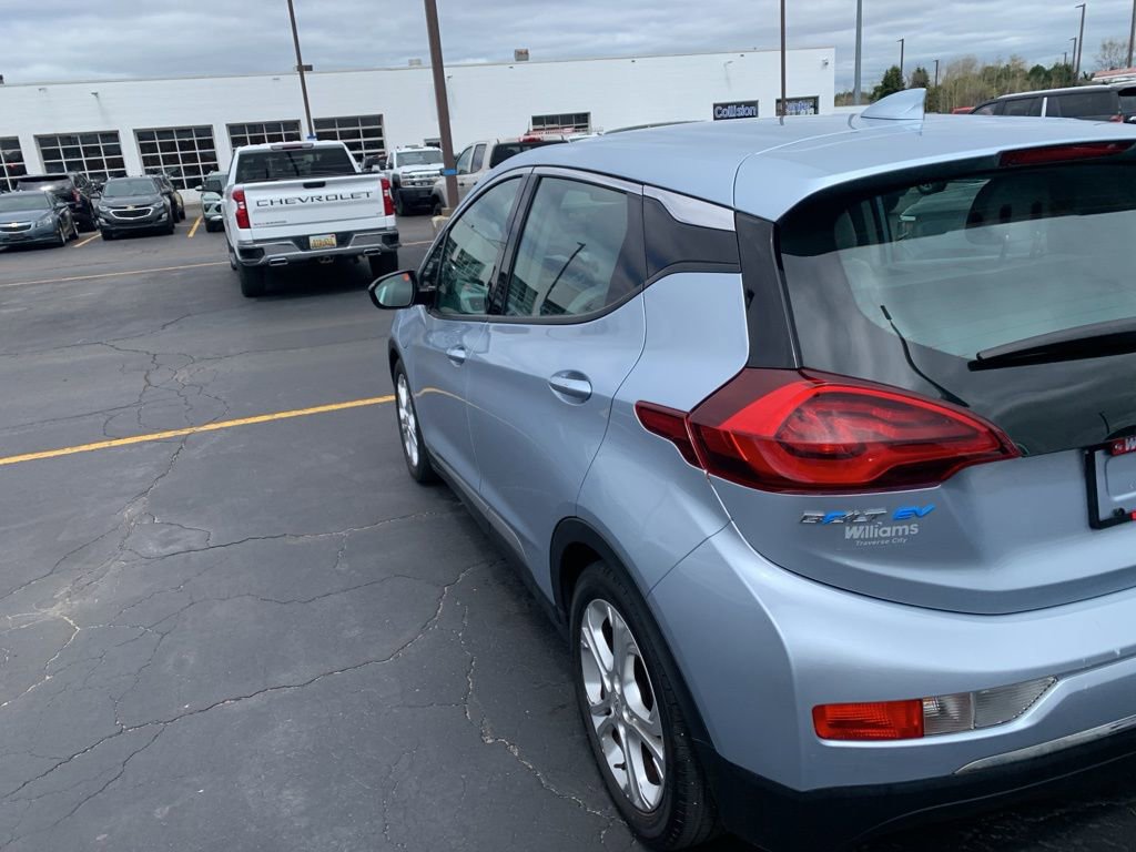 Used 2017 Chevrolet Bolt LT FWD image 9