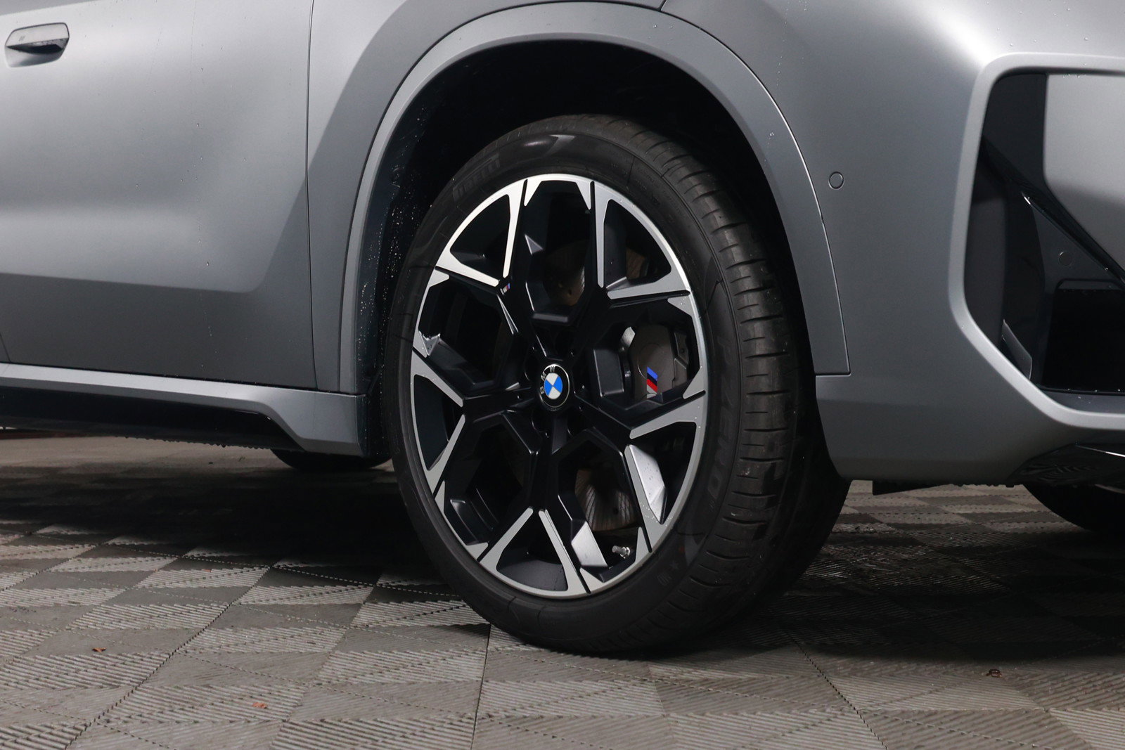 Certified 2025 BMW X1 M35i w/ Premium Package image 9
