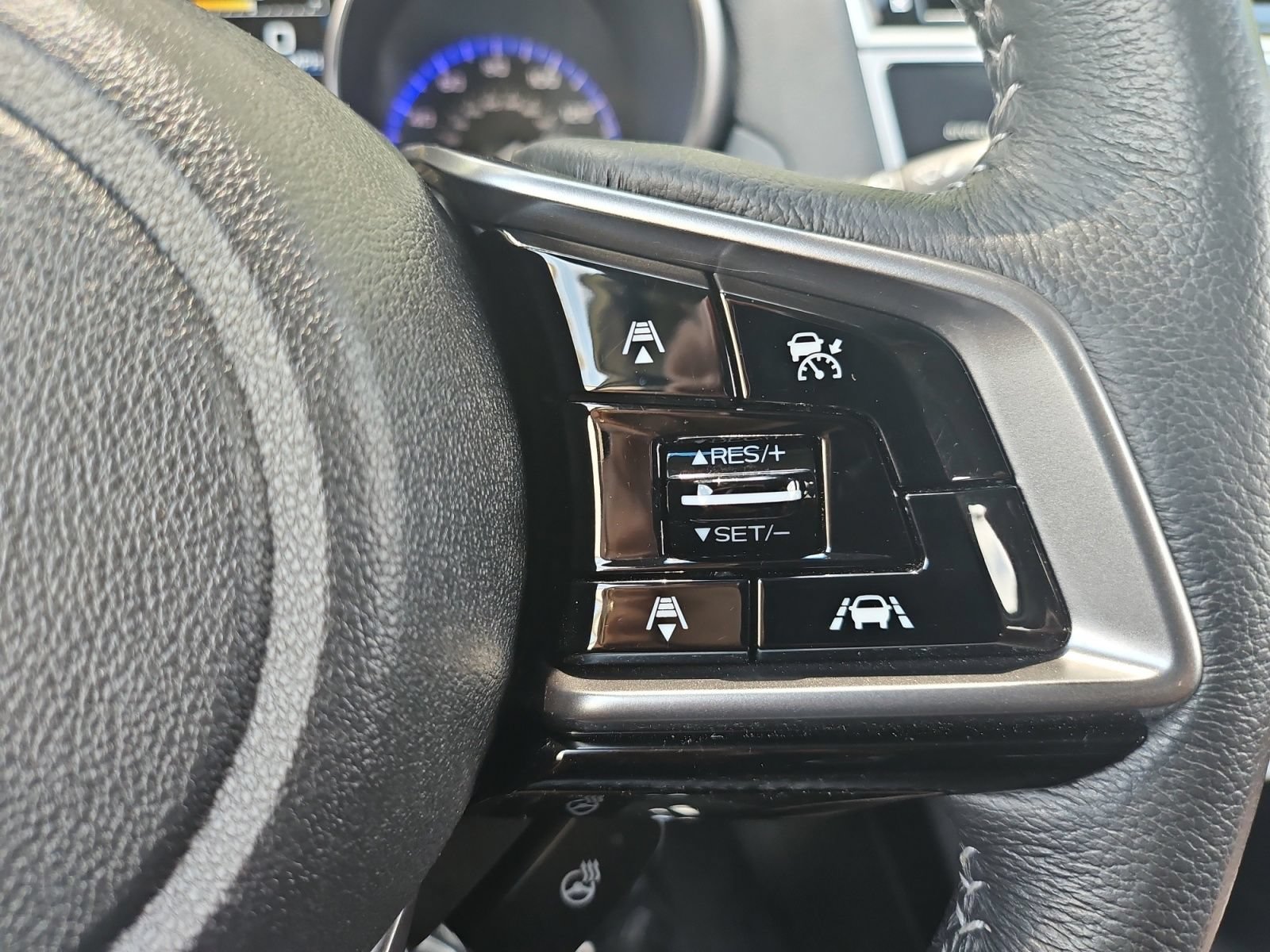 Used 2019 Subaru Outback 3.6R Touring AWD/4WD image 27