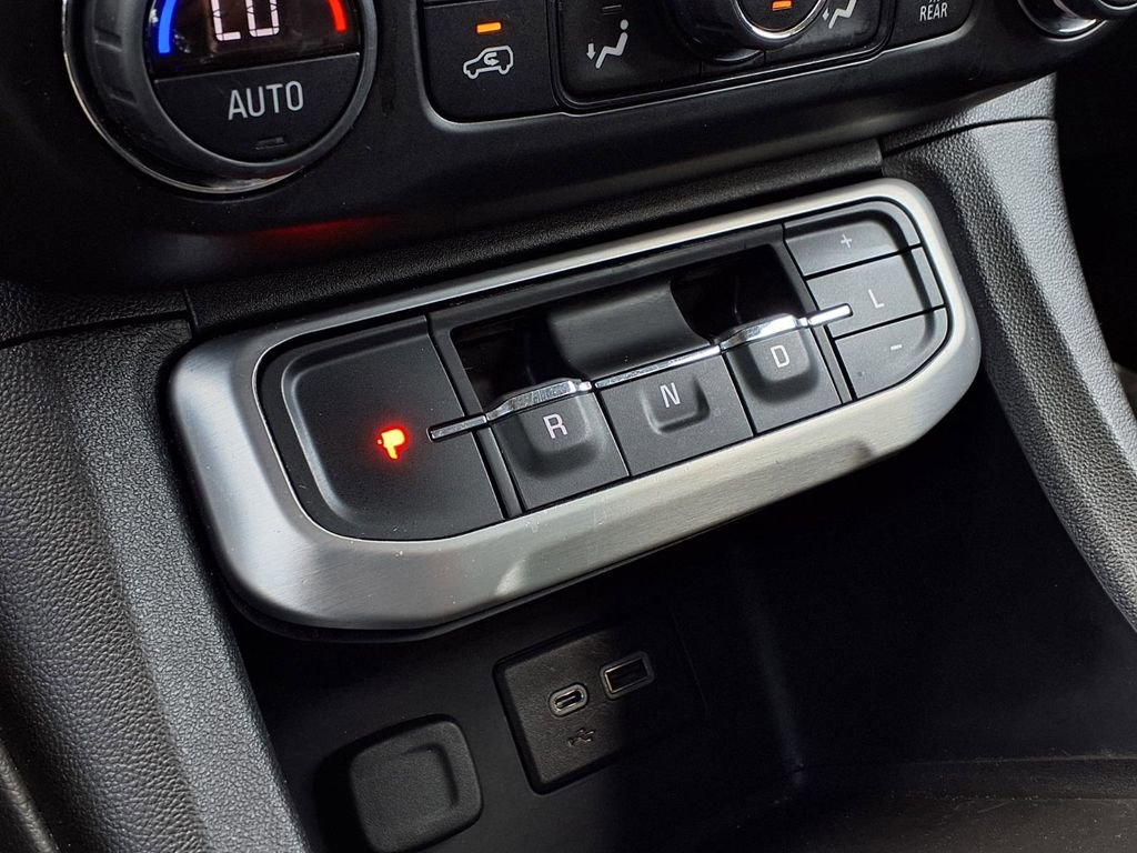 Used 2020 GMC Acadia SLE w/ LPO, Floor Liner Package image 18