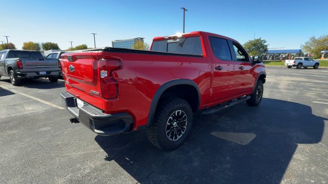 Used 2024 Chevrolet Silverado 1500 ZR2 w/ Technology Package AWD/4WD image 8