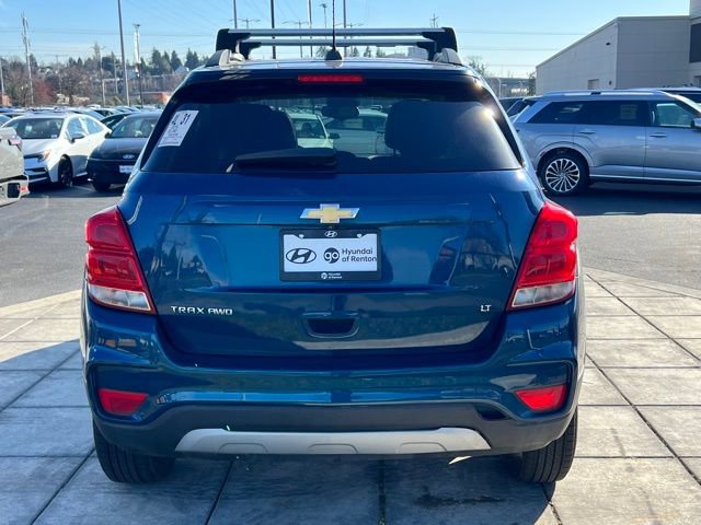 Used 2019 Chevrolet Trax LT w/ Sun & Sound Package image 8