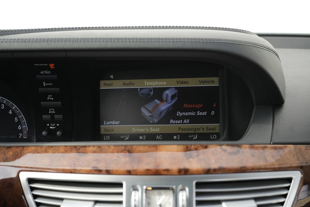Used 2011 Mercedes-Benz S 550 4MATIC image 41