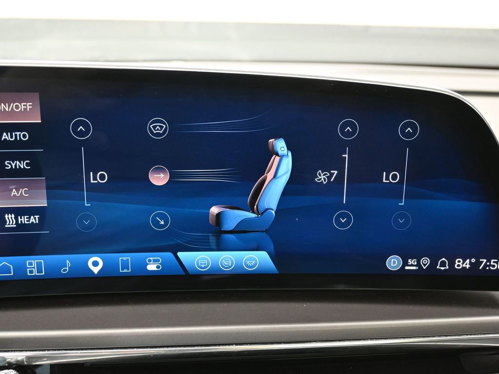 Used 2024 Cadillac Lyriq Tech RWD image 26