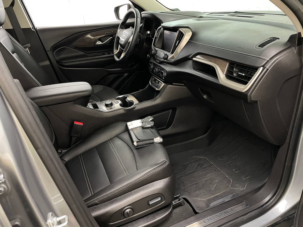 Certified 2024 GMC Terrain Denali w/ Denali Premium Package AWD/4WD image 41
