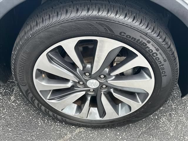 Certified 2022 Buick Encore Preferred w/ Safety Package FWD image 31