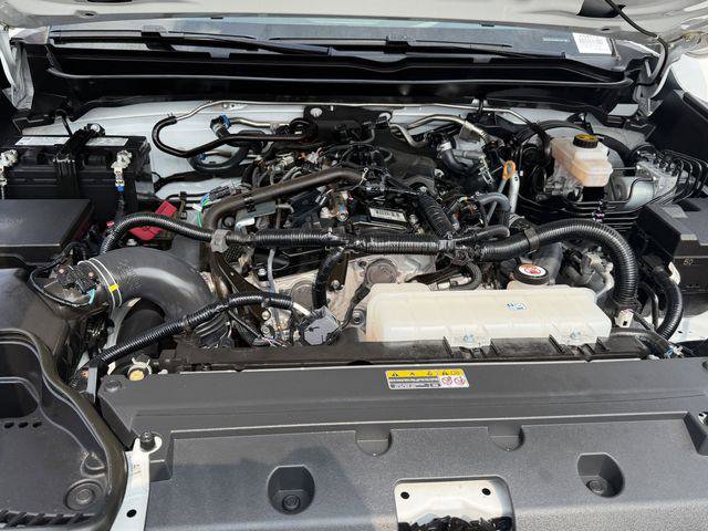 Certified 2025 Toyota Tacoma SR5 image 25