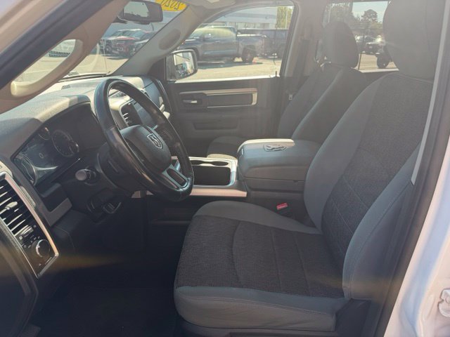 Used 2020 RAM 1500 Classic SLT w/ Luxury Group RWD image 7