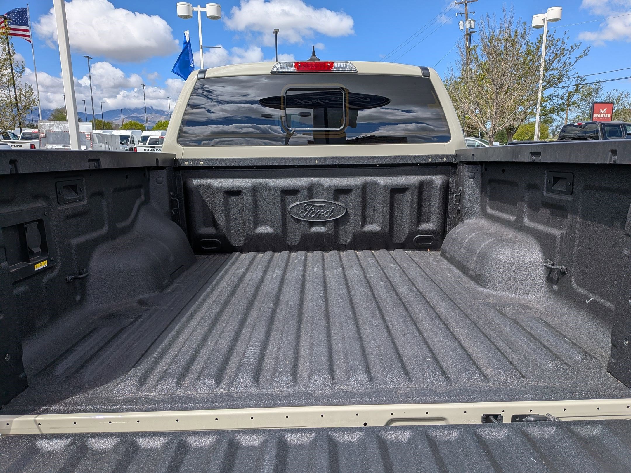 Certified 2025 Ford Ranger Raptor AWD/4WD image 32