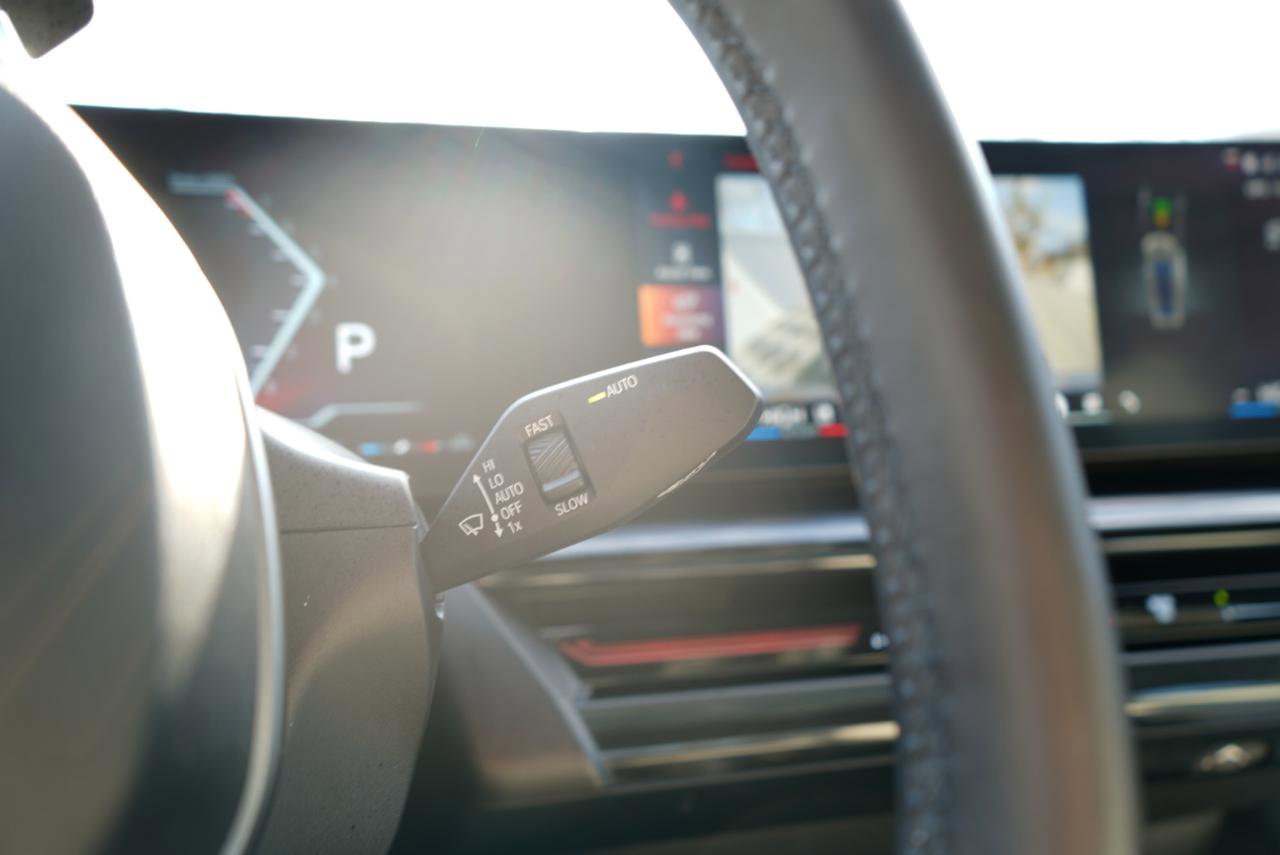 Used 2024 BMW 530i xDrive 530i xDrive Sedan w/ Convenience Package image 26