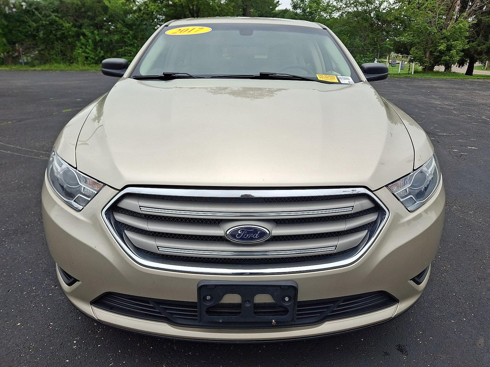 Used 2017 Ford Taurus SE FWD image 28