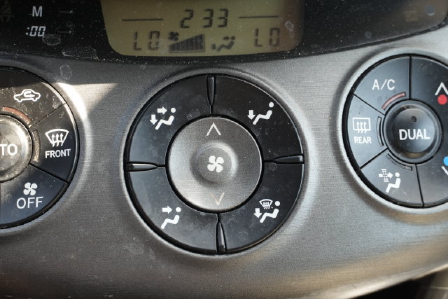 Used 2010 Toyota RAV4 Limited FWD image 38