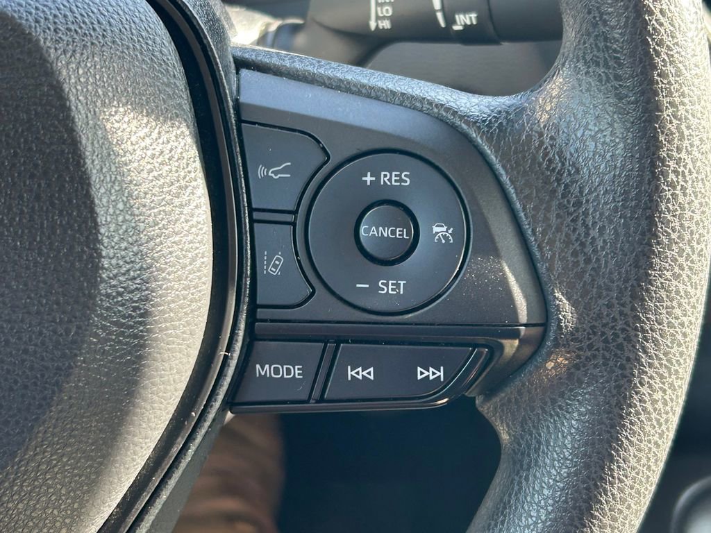 Used 2022 Toyota Corolla LE w/ LE Convenience Package image 33