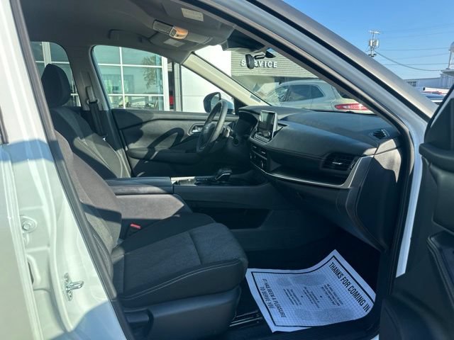 Used 2026 Nissan Rogue SV FWD image 7