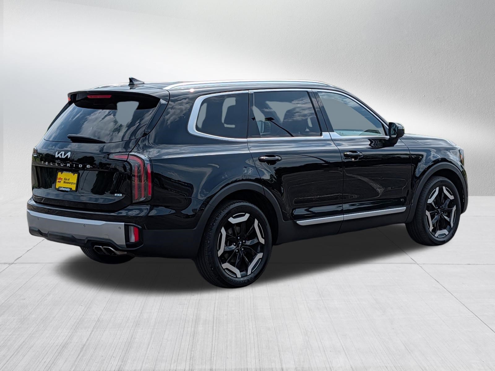 Certified 2024 Kia Telluride EX w/ EX Captain's Chair Package AWD/4WD image 7