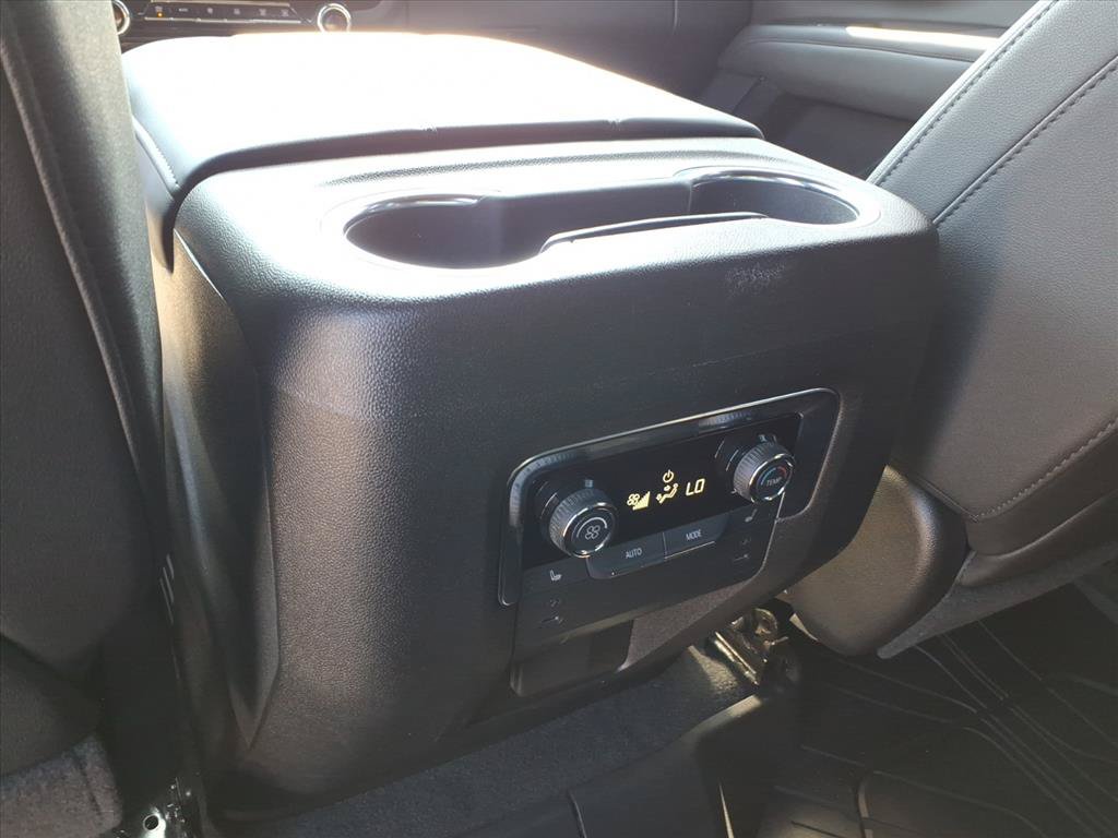 Used 2025 Chevrolet Tahoe Z71 w/ Comfort Package AWD/4WD image 16