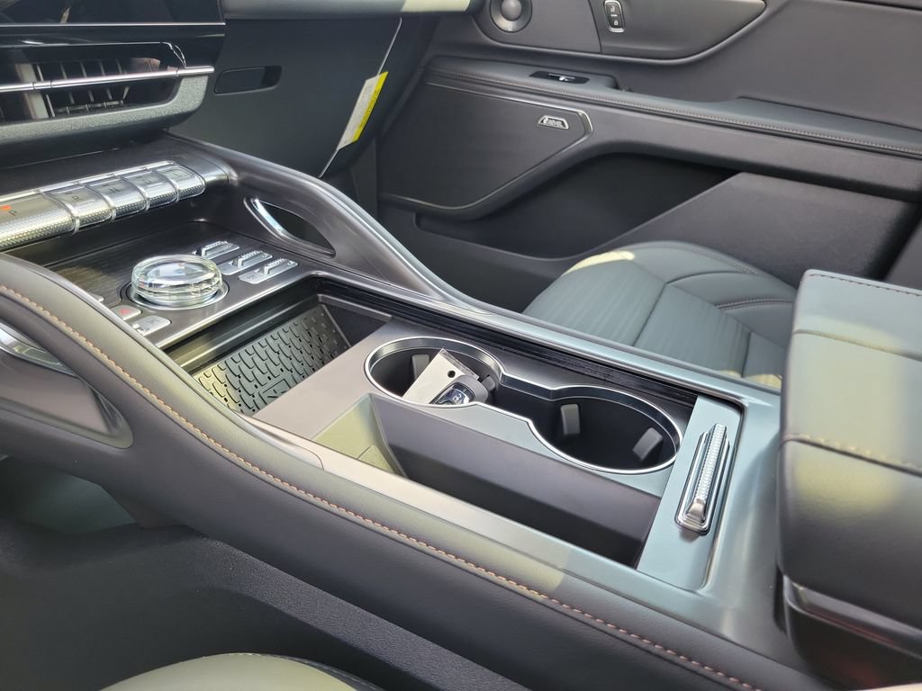 New 2026 Lincoln Nautilus Reserve w/ Jet Appearance Package AWD/4WD image 29